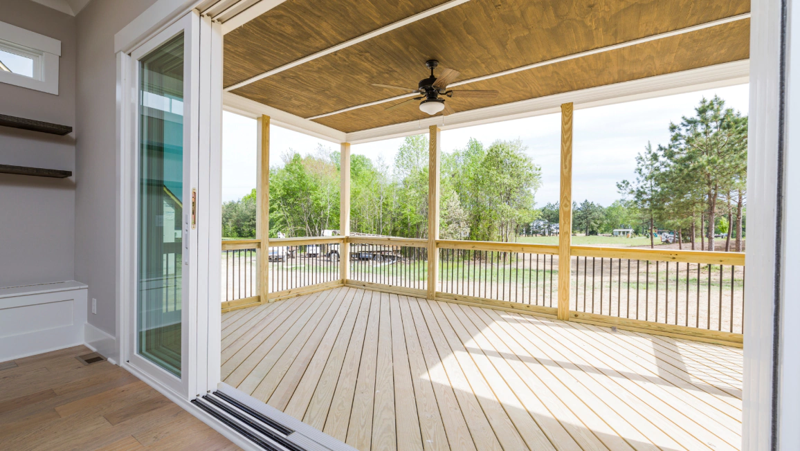 Deck & Fence Installation & Replacements (1)